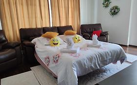 Cozy Magic House - Unirii Square